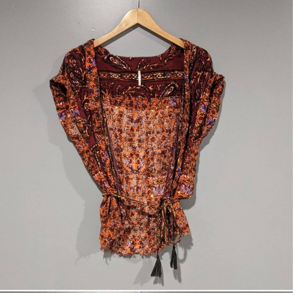 Free People orange red floral raw edge tie kimono top size S